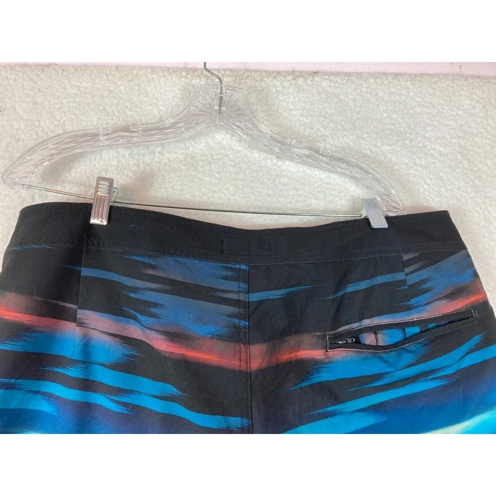 American Eagle Outfitters Mens Board Shorts‎ Blue Black Abstract Stripe Size 38